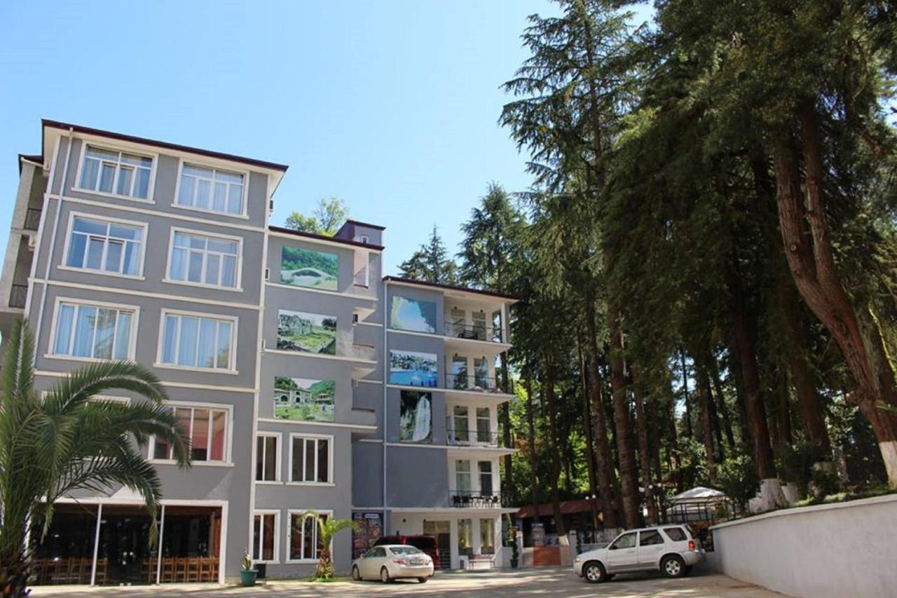 Hulus Hotel Махинари Екстериор снимка