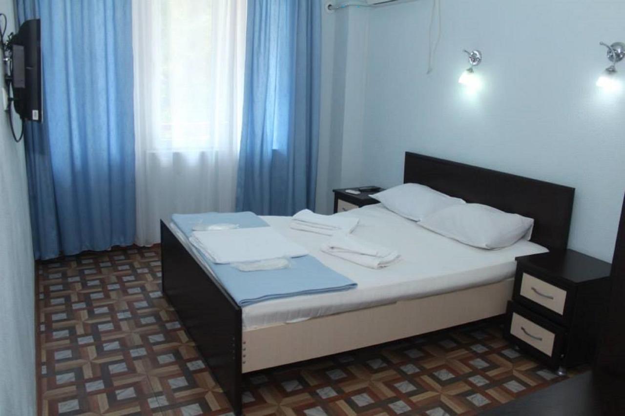 Hulus Hotel Махинари Екстериор снимка
