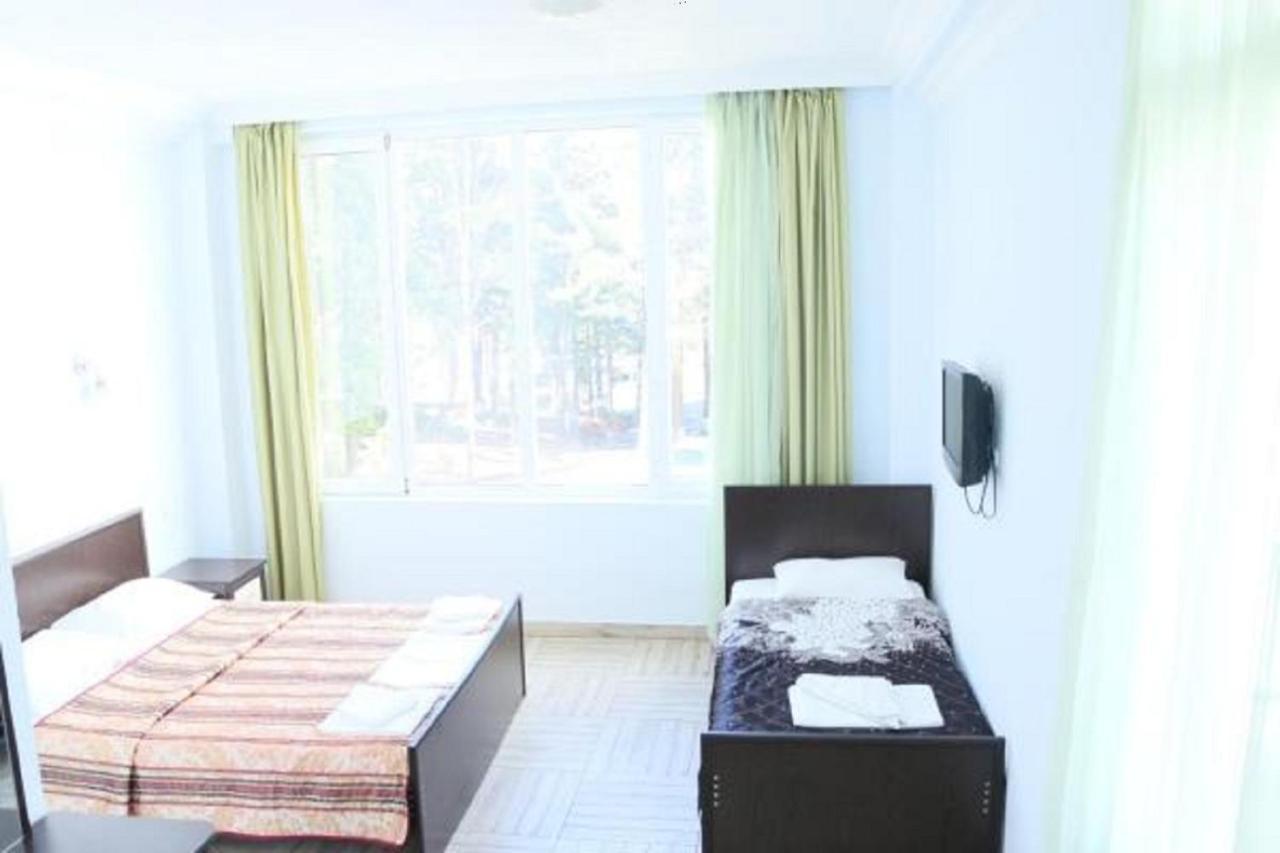 Hulus Hotel Махинари Екстериор снимка