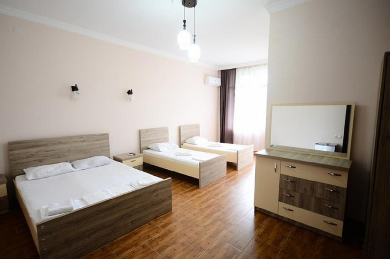 Hulus Hotel Махинари Екстериор снимка