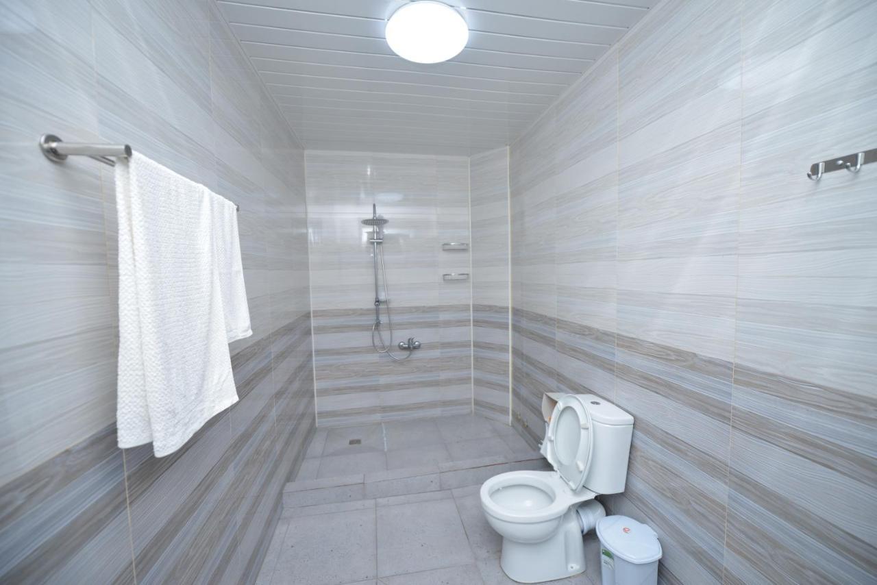 Hulus Hotel Махинари Екстериор снимка