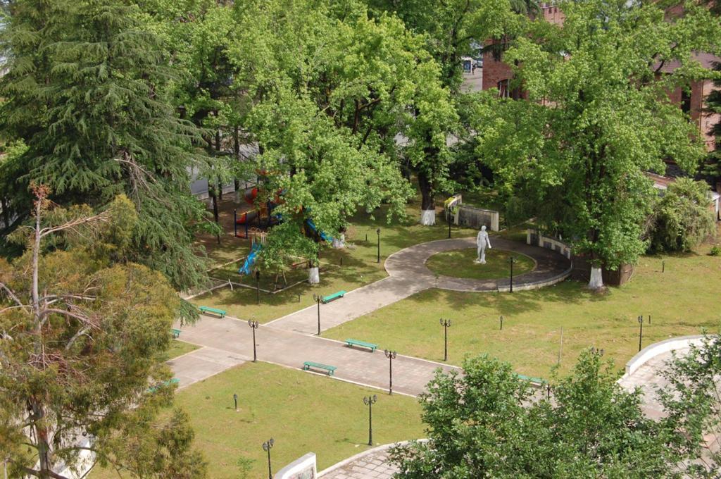 Hulus Hotel Махинари Екстериор снимка