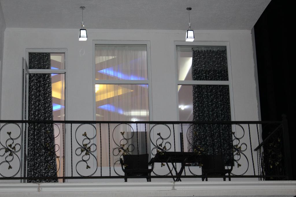 Hulus Hotel Махинари Екстериор снимка