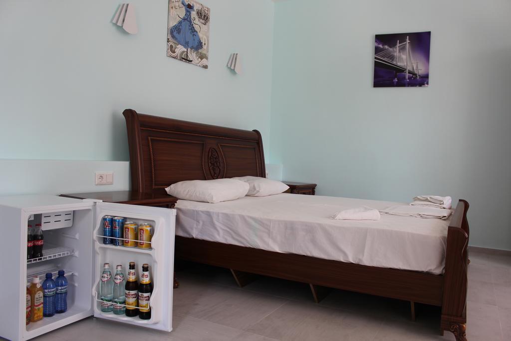 Hulus Hotel Махинари Екстериор снимка